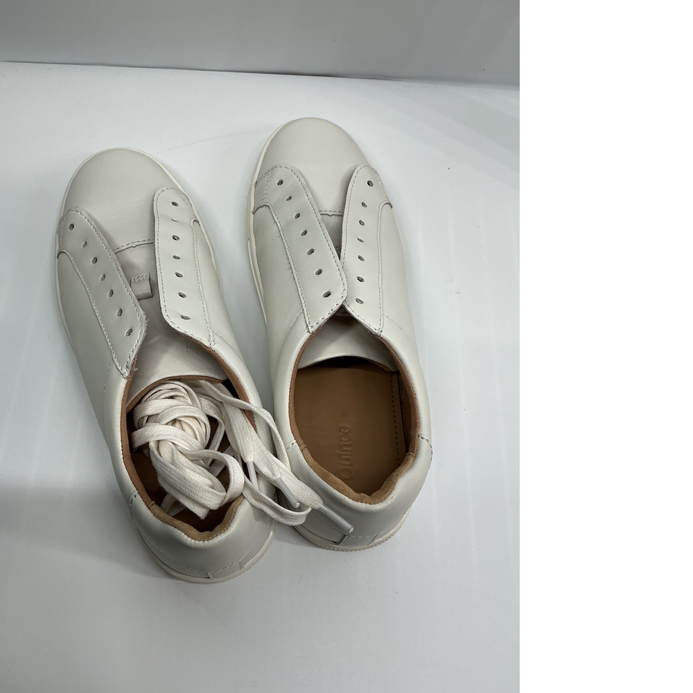 100% Leather Everyday Sneaker